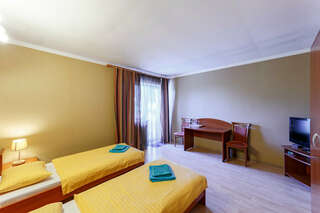 Гостиница На Каштановой Калининград Двухместный номер с 2 отдельными кроватями и балконом-9